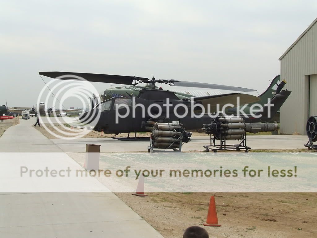 http://i327.photobucket.com/albums/k458/PaulAling1976/March%20Field%20Air%20Museum/MarchFieldMuseum8.jpg