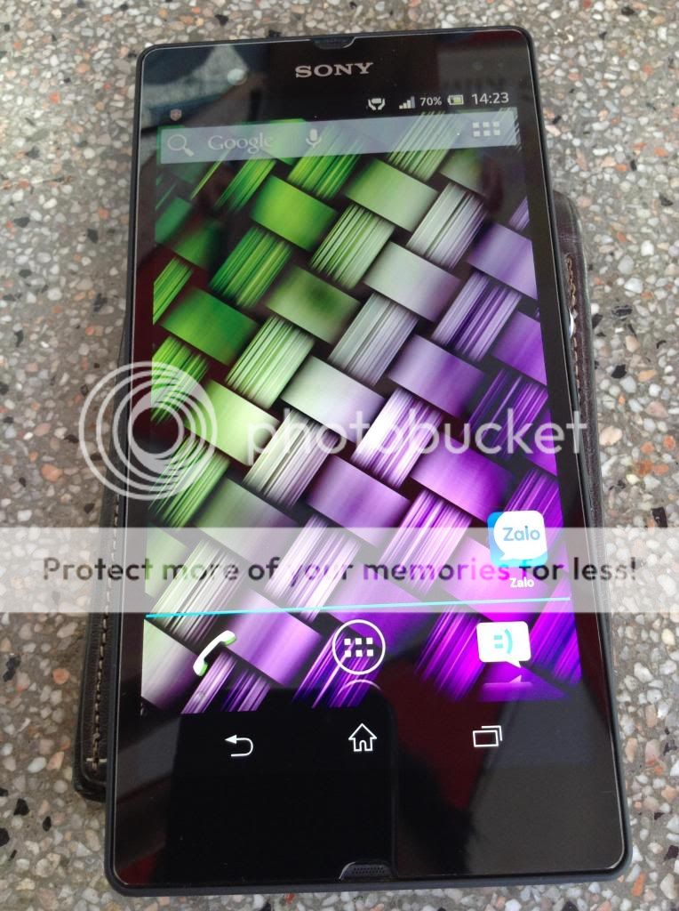 Thủ Đức - Quận 9. Cần bán Sony Xperia Z chính hãng TGĐ hoặc giao lưu iPhone 5 - 7